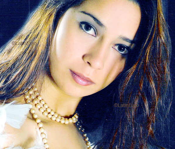 Date this pretty Brazil girl Mileni from NOVO HAMBURGO B4188