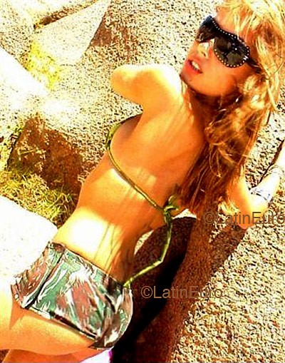 Date this lovely Brazil girl Sabrina from SANTA MARIA DE JETIBA B4196