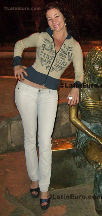 Date this voluptuous Brazil girl Rose- from Cabo Frio B42