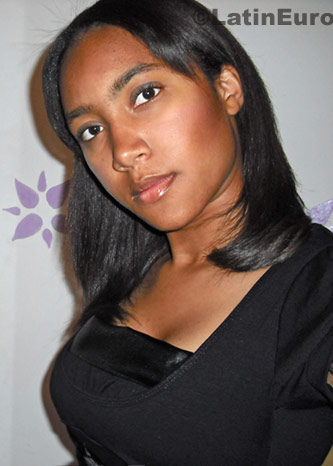 Date this sensual Brazil girl Veronica from Sao Paulo B421