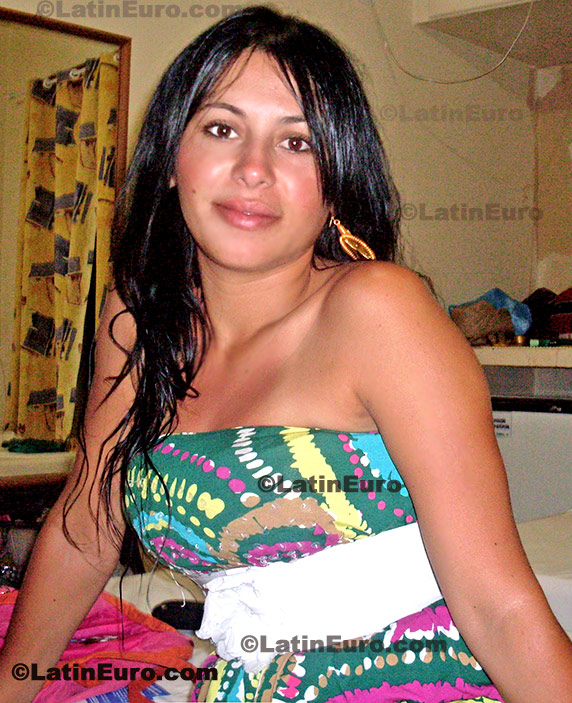 Date this delightful Brazil girl Valdeisa from Sao Jose do Rio Preto B43