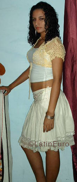 Date this lovely Brazil girl Adrielle from SAO PAULO B4303