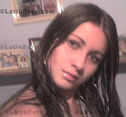 Date this attractive Brazil girl Karine from Guaruja B433