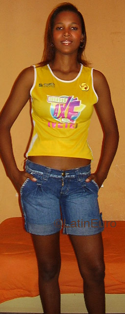 Date this passionate Brazil girl Cheva from RIO DE JANEIRO B4369