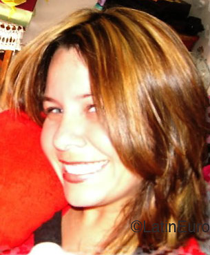 Date this hard body Brazil girl Viviane from  B4441