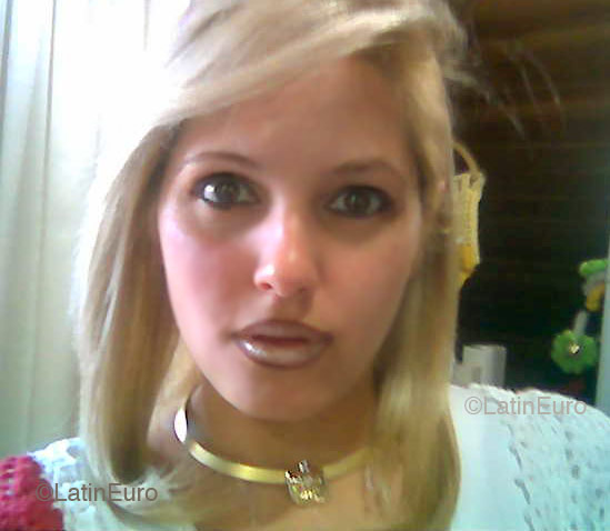 Date this passionate Brazil girl Karen from CURITIBA B4459