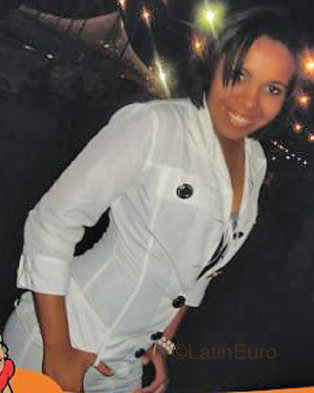 Date this nice looking Brazil girl Patricia from ARCOVERDE B4466