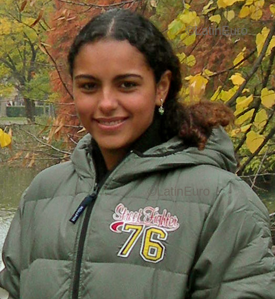 Date this cute Brazil girl Vanessa- from FORTALEZA B4497