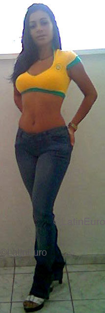 Date this hard body Brazil girl Fabiene from RIO DE JANEIRO B4523
