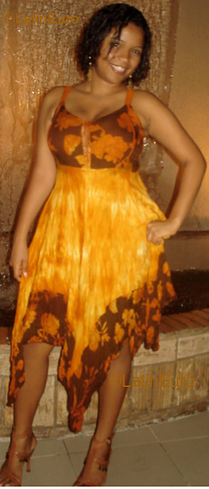 Date this athletic Brazil girl Lidjia- from NATAL B4524