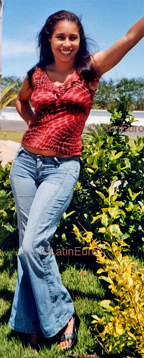 Date this georgeous Brazil girl Cida from ANAPOLIS B4557