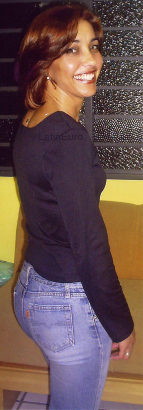 Date this sultry Brazil girl Teresinha from CURITIBA B4574