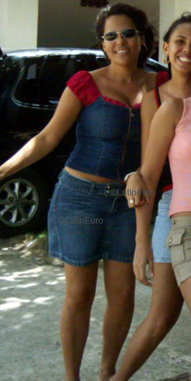 Date this attractive Brazil girl Rosangela from  B4620