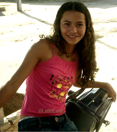 Date this delightful Brazil girl Cristiane from CAUCAIA B4680
