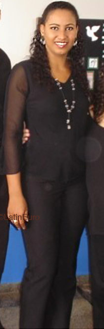 Date this pretty Brazil girl Sidina from BRASILIA B4782