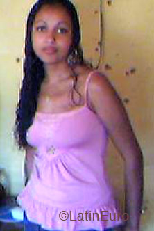 Date this funny Brazil girl Vanessa from BARRETOS B4806