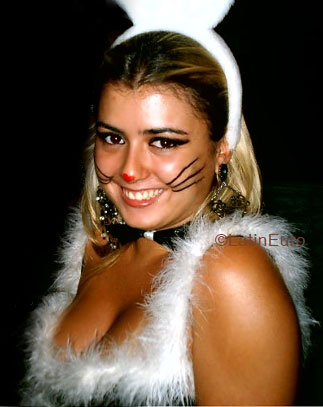 Date this stunning Brazil girl Vivian from CAMPINAS B4809