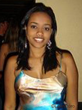 Date this cute Brazil girl Leticia from GOIANIA B4891