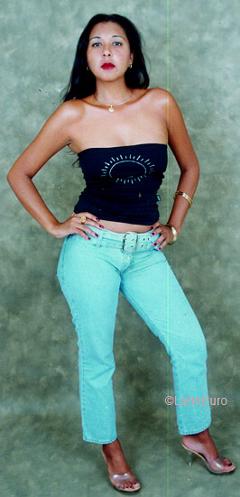 Date this good-looking Brazil girl Patricia from GOIANIA B4894