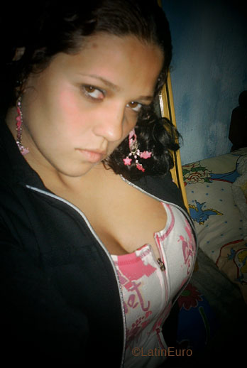 Date this cute Brazil girl Simony from Praia Grande B367
