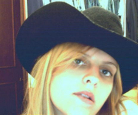 Date this sultry Brazil girl Gabriela from SAO PAULO B4928