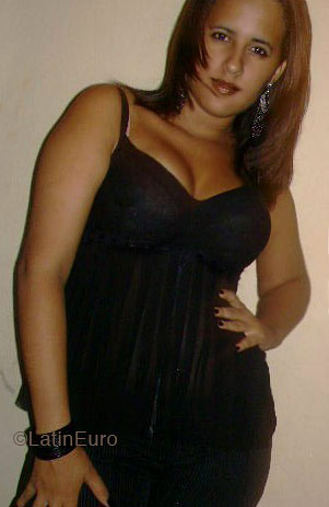 Date this nice looking Brazil girl Vanessa from PAULISTA B4941