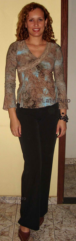 Date this attractive Brazil girl Claudineia from IPATINGA B4951