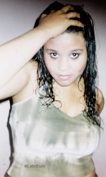 Date this delightful Brazil girl Aline from SAO PAULO B5120