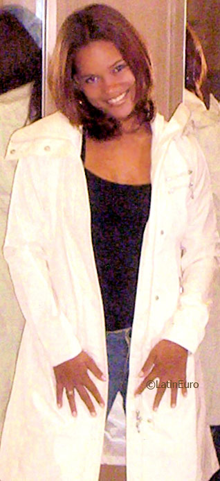 Date this pretty Brazil girl Sandra from Recife B1640