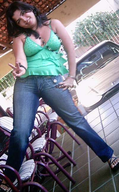 Date this nice looking Brazil girl Elaine from NATAL B5174