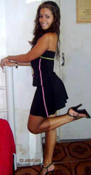 Date this voluptuous Brazil girl Priscila from RIO DE JANEIRO B5183
