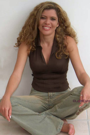 Date this funny Brazil girl Rosangela from CUIABA B5209