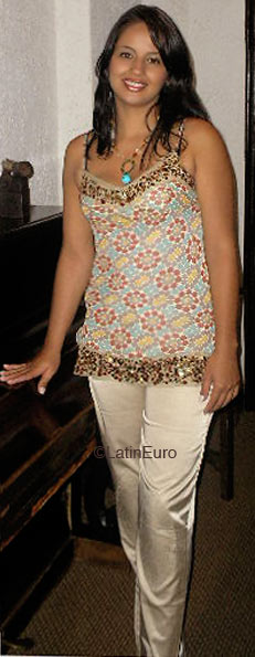 Date this attractive Brazil girl Vagna- from SAO PAULO B5221