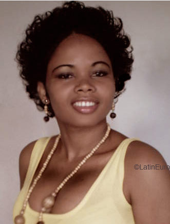 Date this attractive Brazil girl Sandra from CHAPADA B5237
