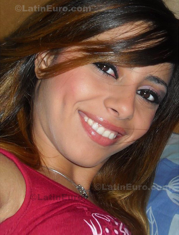 Date this stunning Brazil girl Juliana from Rio de Janeiro B524