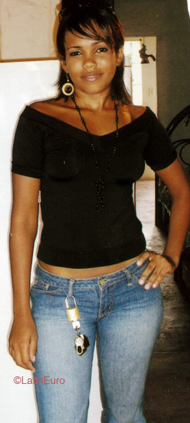 Date this happy Brazil girl Jaqueline from CUIABA B5284