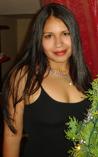 Date this sultry Brazil girl Roxana from SAO PAULO B5330