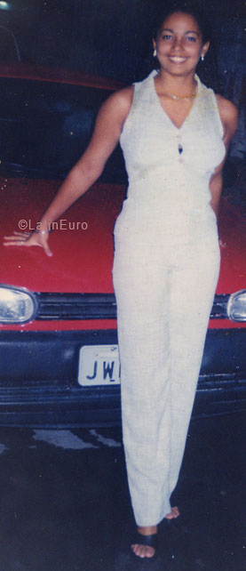 Date this charming Brazil girl Eliene from MANAUS B5364