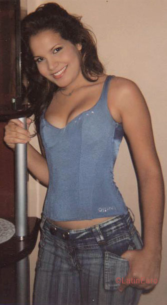 Date this sultry Brazil girl Aline from  B5394