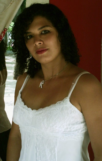 Date this cute Brazil girl Keylla from UBERLANDIA B5458
