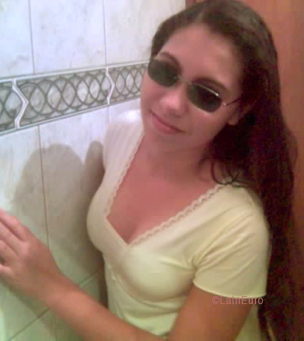 Date this nice looking Brazil girl Janaina from SAO JOSE DO RIO PRETO B5508