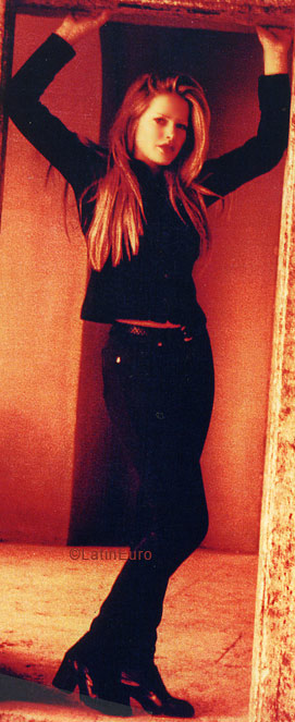 Date this passionate Brazil girl Adriana from CURITIBA B5515