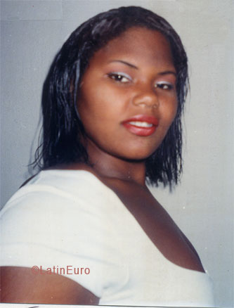 Date this voluptuous Brazil girl Bruna from ARARUAMA B5542