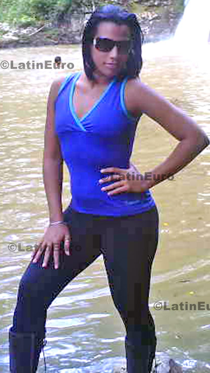 Date this fun Brazil girl Maria from Luca S Do Rio Verde B558