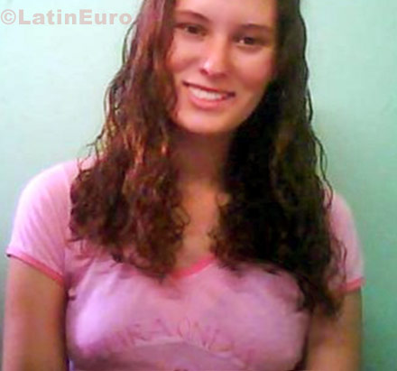 Date this nice looking Brazil girl Vanderleia from Toledo B572
