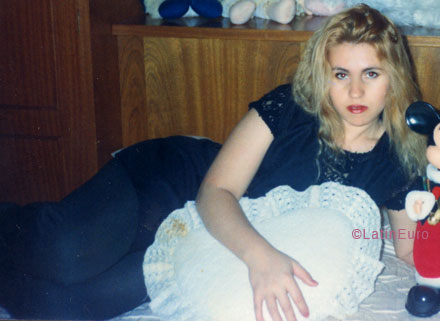 Date this sultry Brazil girl Helenice from BARRETOS B5733