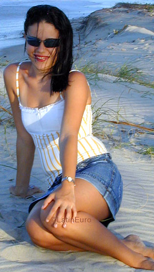 Date this funny Brazil girl Alinne from ICARAI B5770