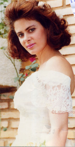 Date this pretty Brazil girl Clauda from BELO HORIZONTE B5774