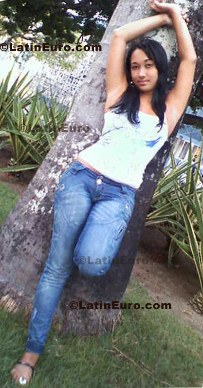 Date this cute Brazil girl Natacha from Maceio B579