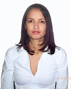 Date this attractive Brazil girl Leidiane from JOINVILLE B5849
